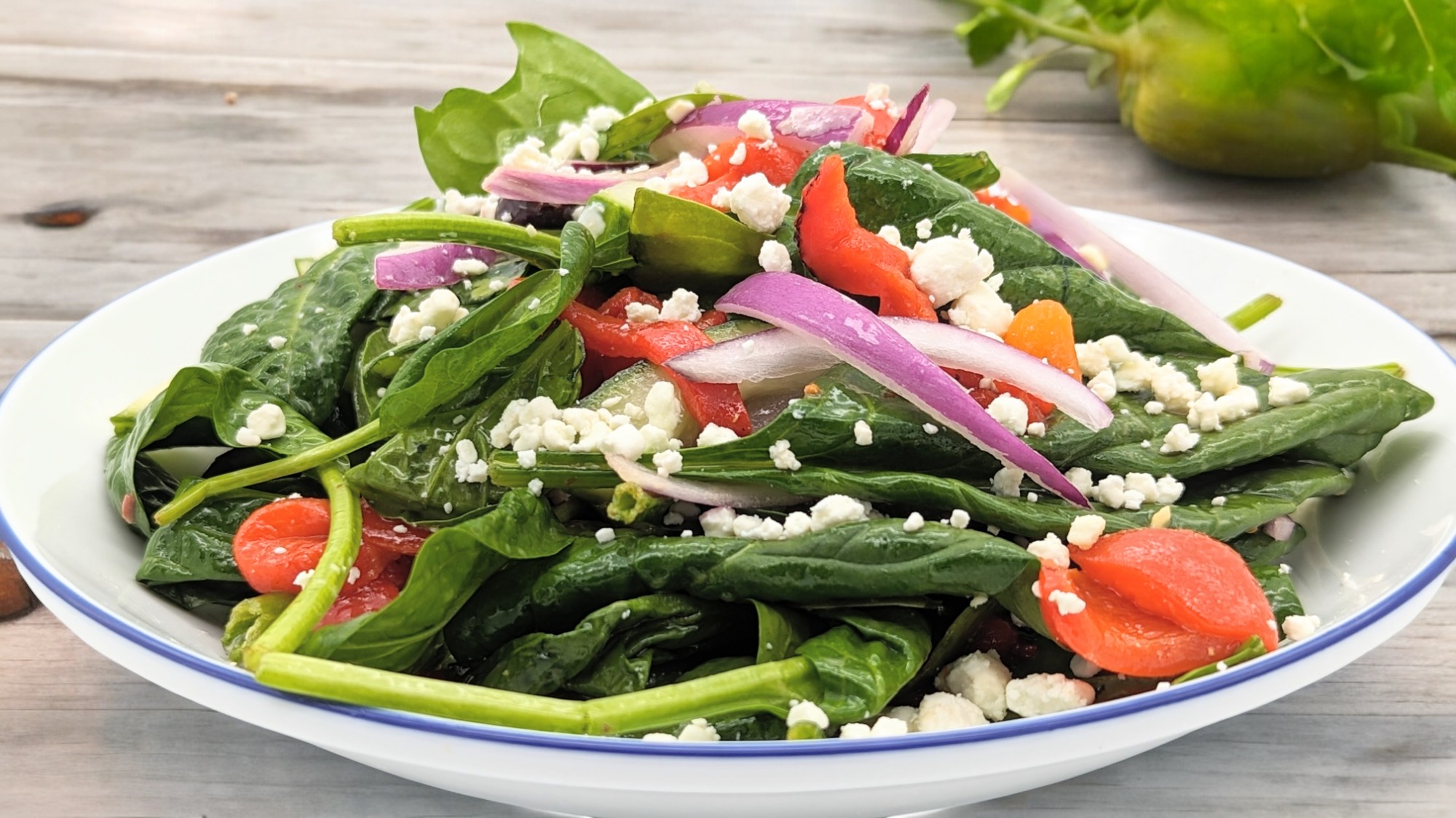 SPINACH & GOAT CHEESE SALAD